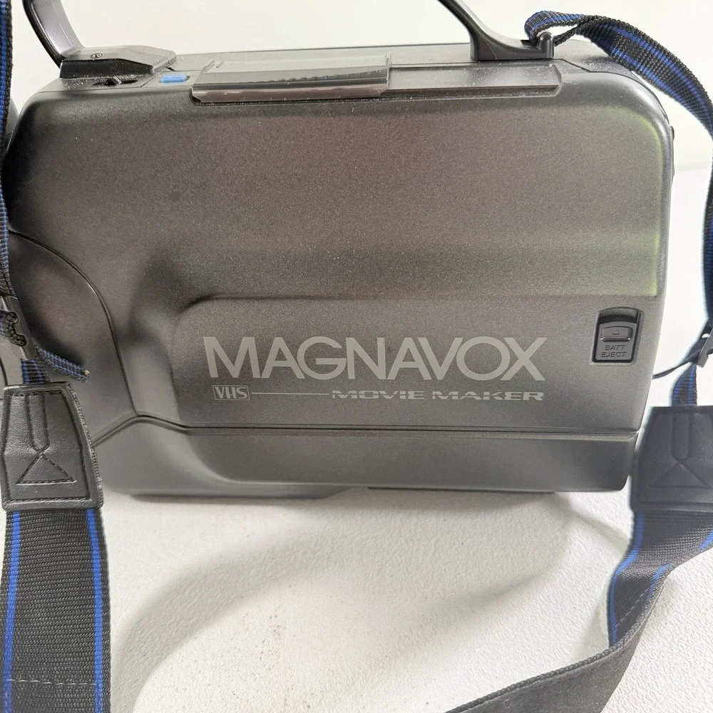 Vintage Magnavox Movie Maker VHS Camcorder CVK300AV02 AS IS FOR PARTS READ